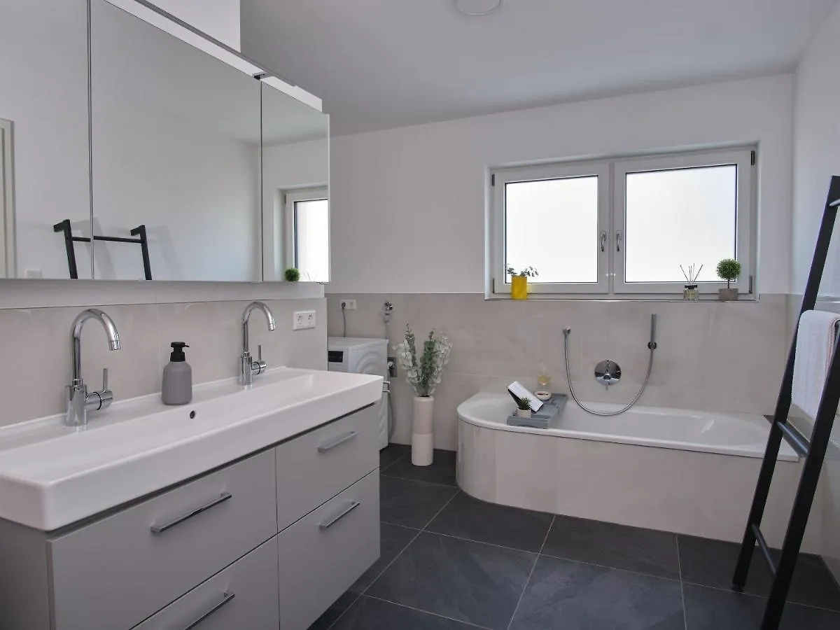 Nxt Liv I Kliniknah I 120Qm Mit Balkon I Nah Zu Seen & Berge Bad Aibling